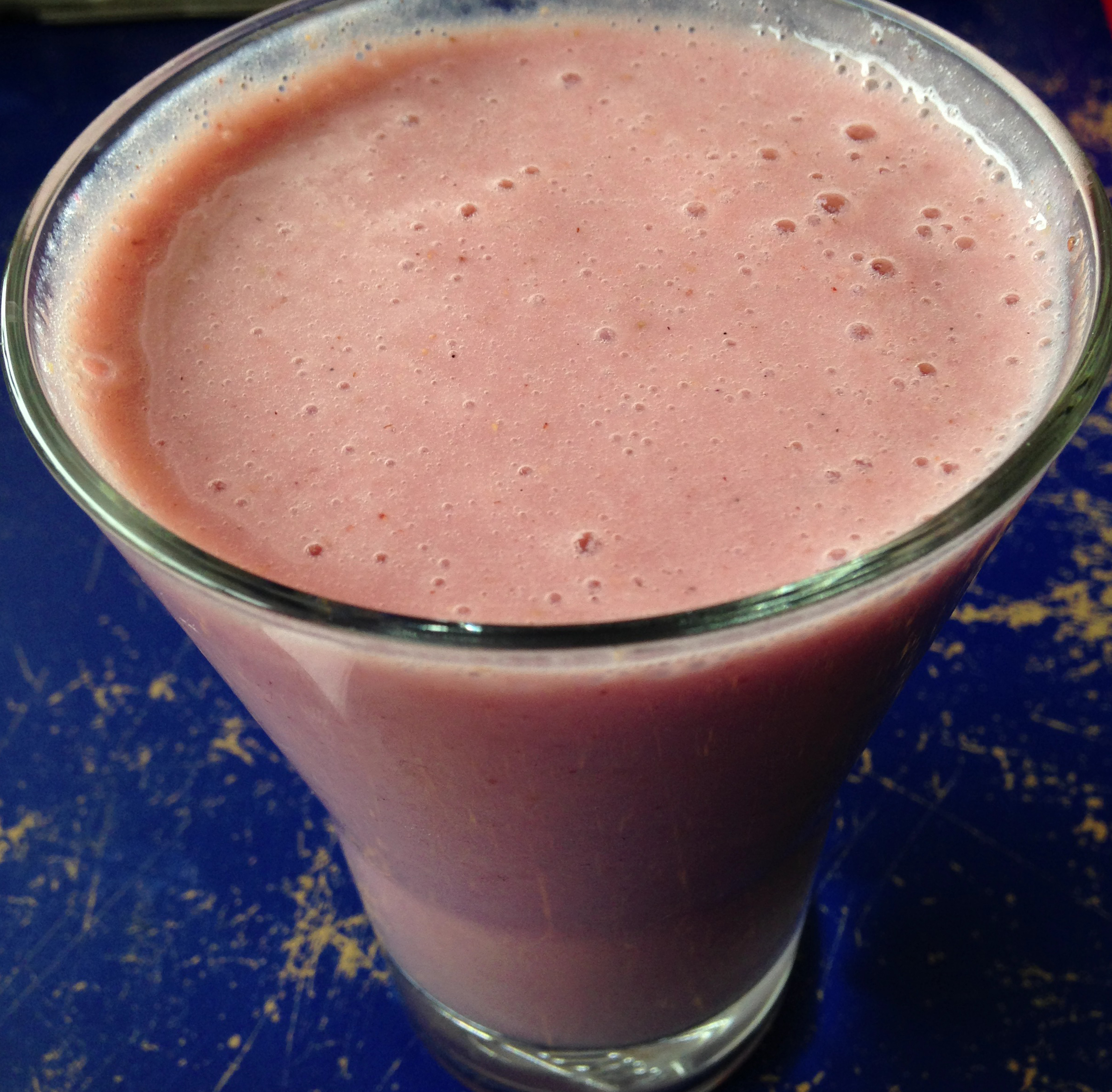 vegan strawberry-milkshake * Veganer Erdbeer-Milchshake vegan strawberry-milkshake * Veganer Erdbeer-Milchshake