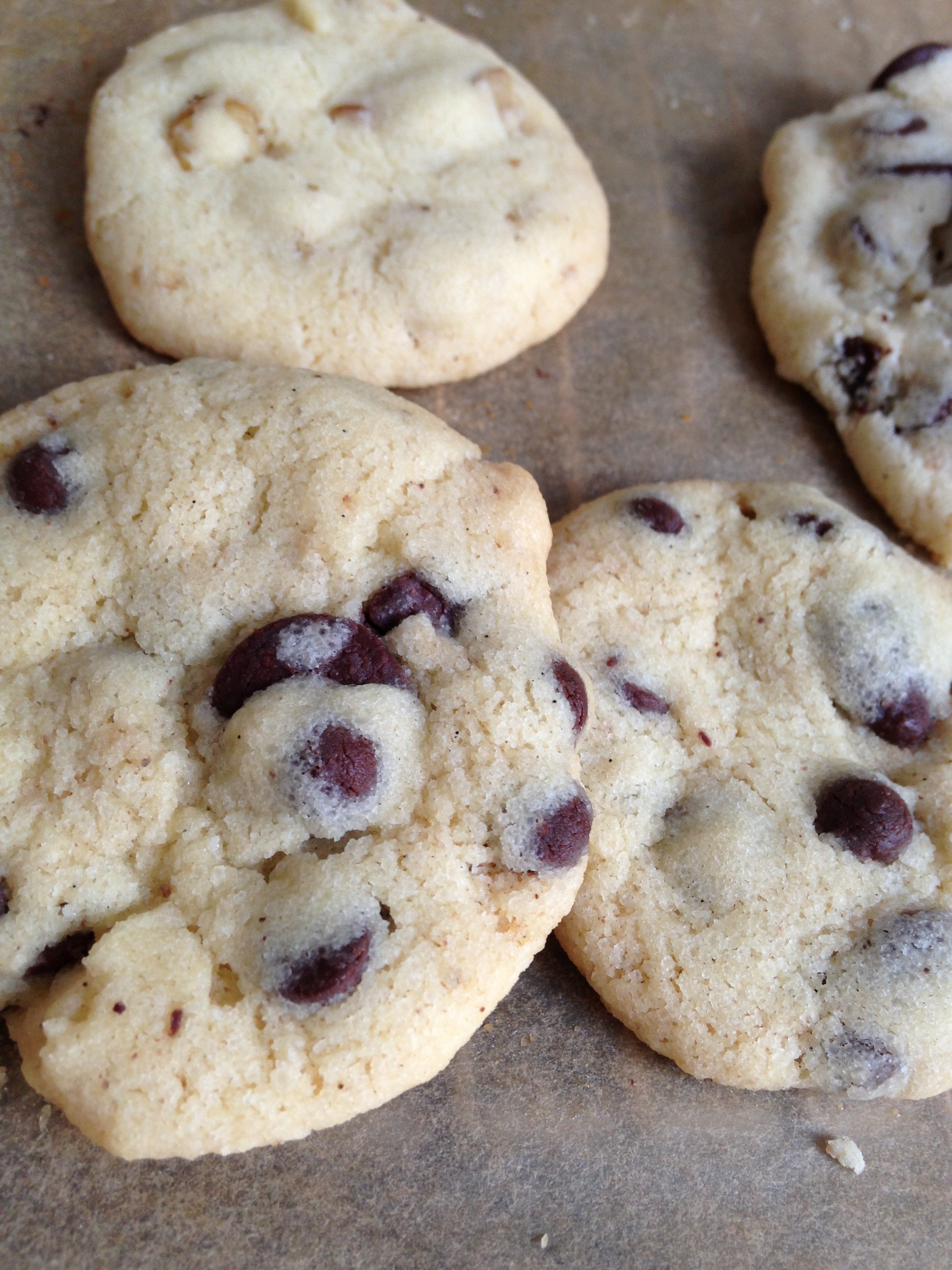 chocolate chip cookies mit überraschung | chocolate chip cookies with surprise ❤ | vegan | oreo cookies | oreo kekse | walnuss cookies | walnut cookies