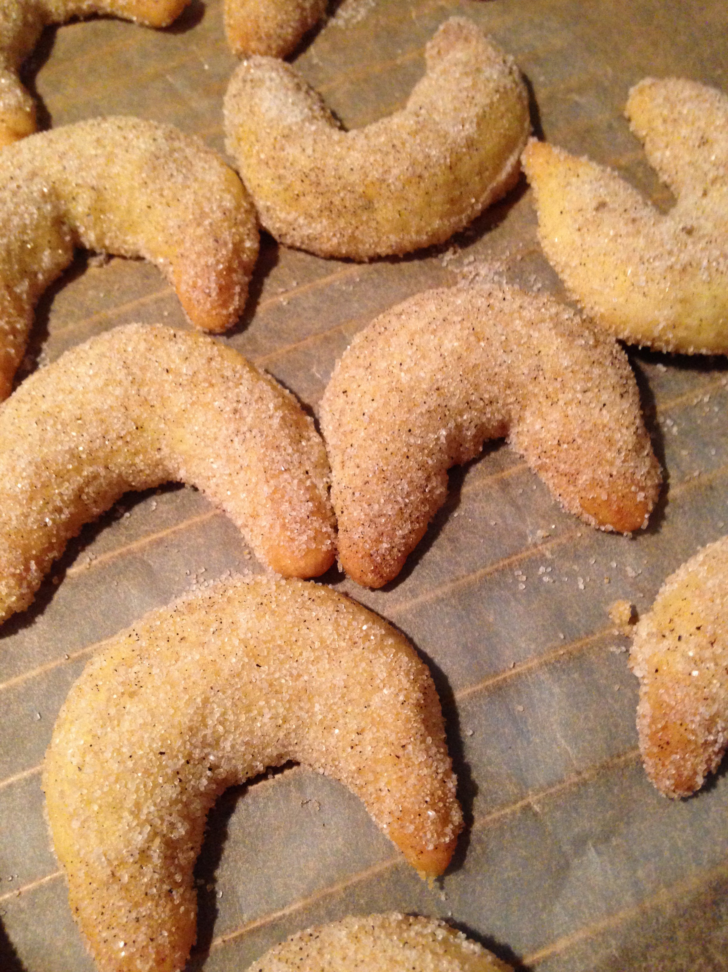 vegane vanillekipferl | german vanilla crescents or cookies ❤