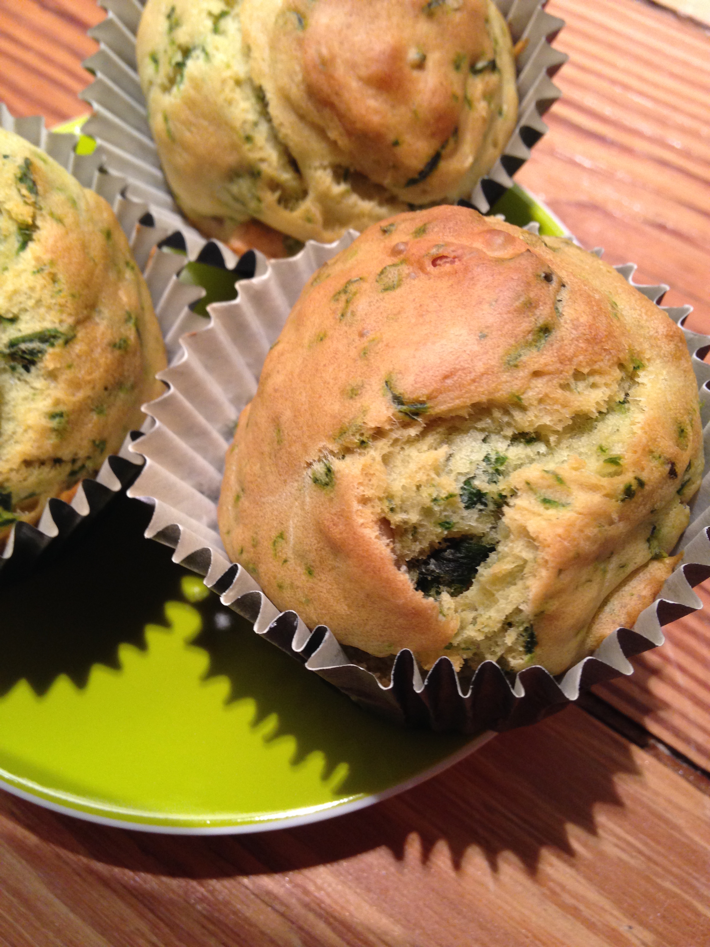 bärlauch-pinienkerne-muffins | wild garlic pine nuts muffins | vegan | vegetarian ❤