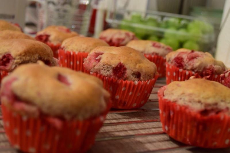 liebliche erdbeer-muffins | lovely strawberry-muffins | vegan