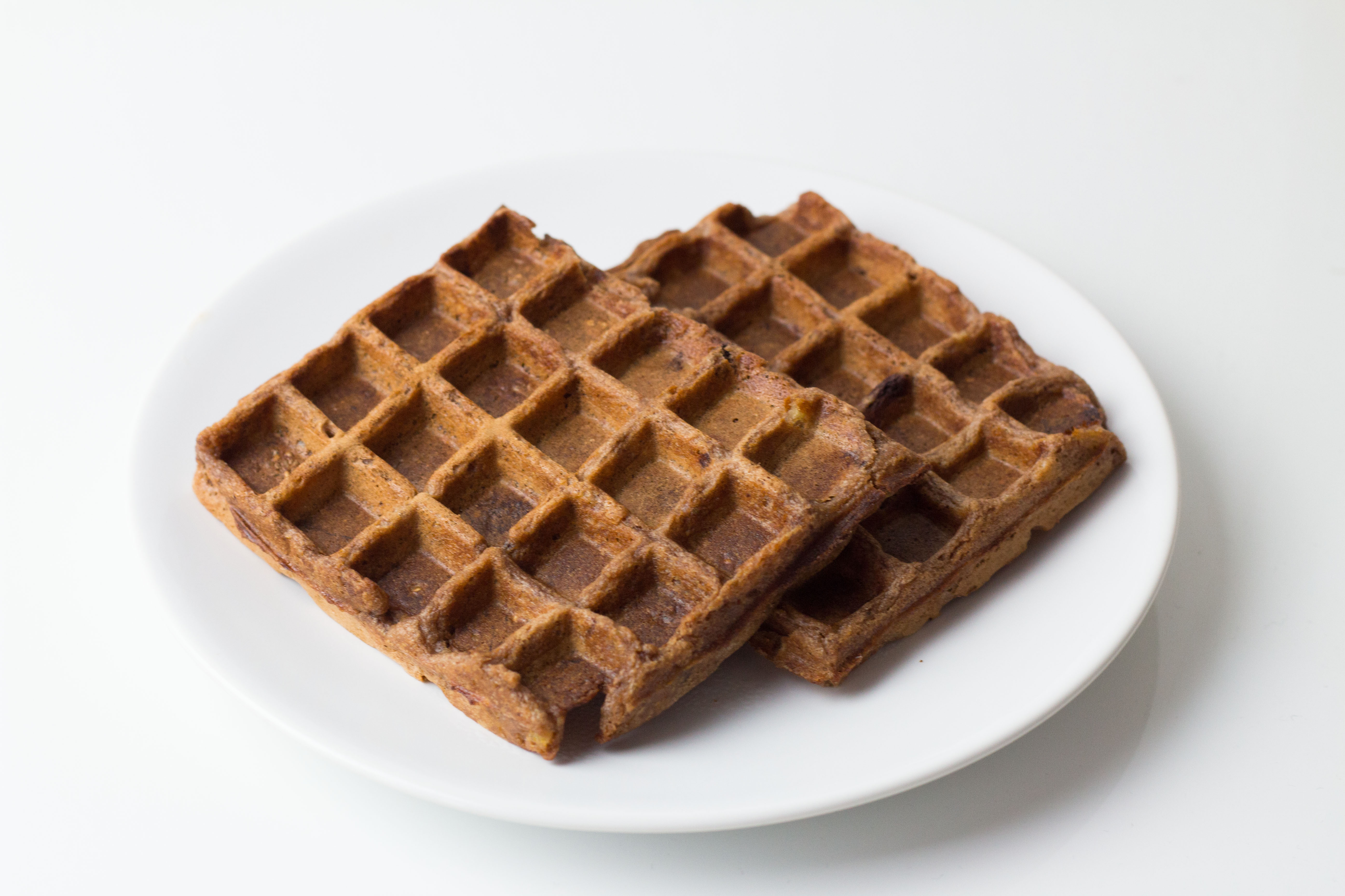{#nomnomsguests} erdnussbutter-schokoladen-waffeln | mella von marsmaedchen (vegan)