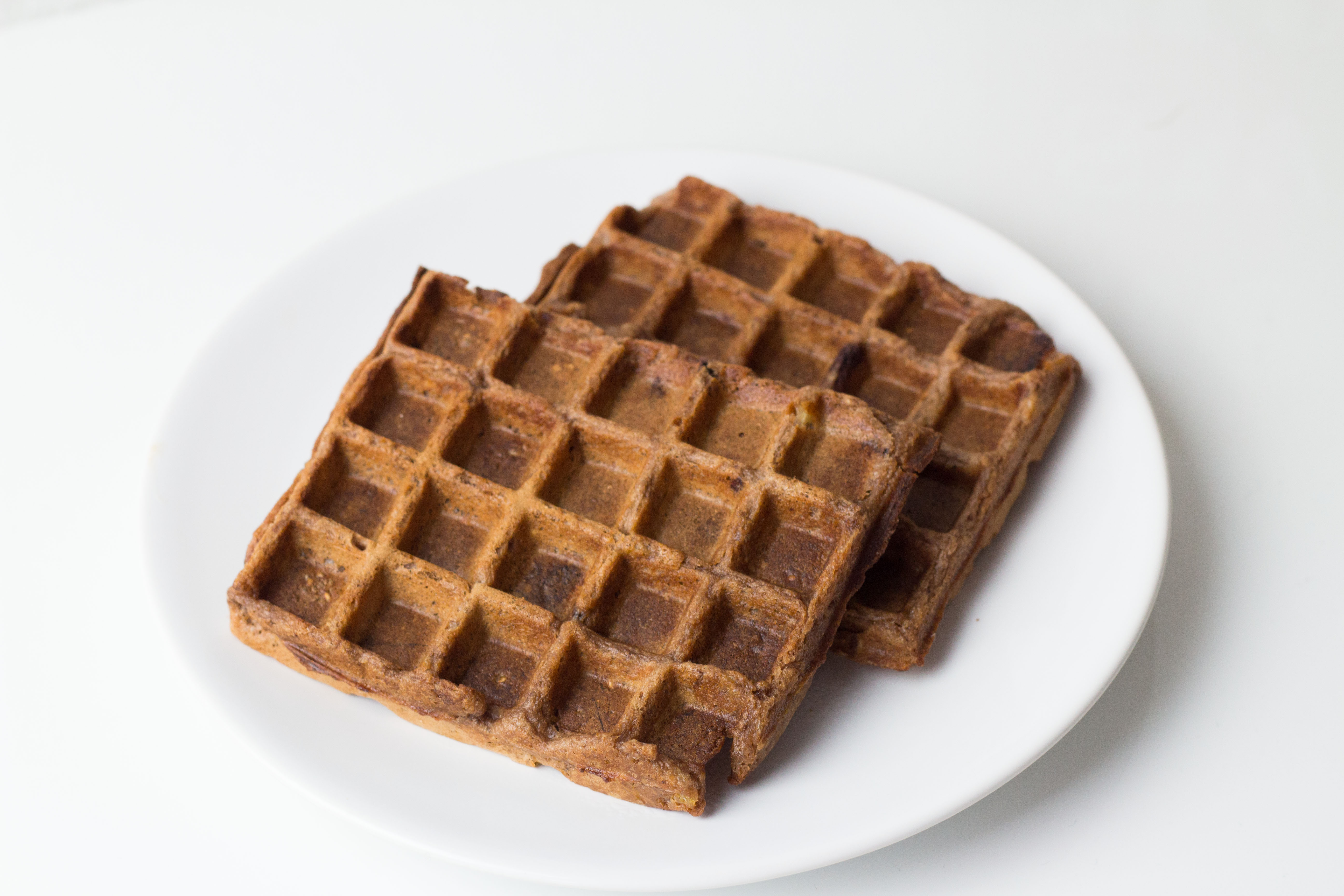 {#nomnomsguests} erdnussbutter-schokoladen-waffeln | mella von marsmaedchen (vegan)