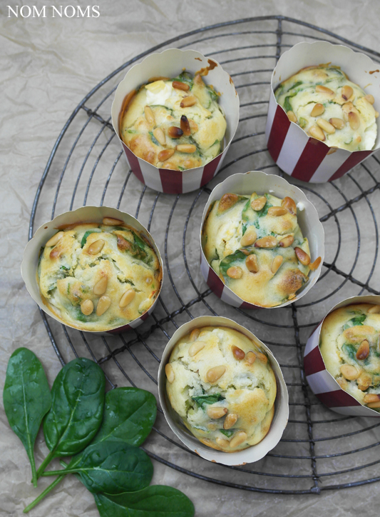 spinat-feta-muffins mit pinienkernen | spinach feta muffins with pine nuts (veggie/vegan)