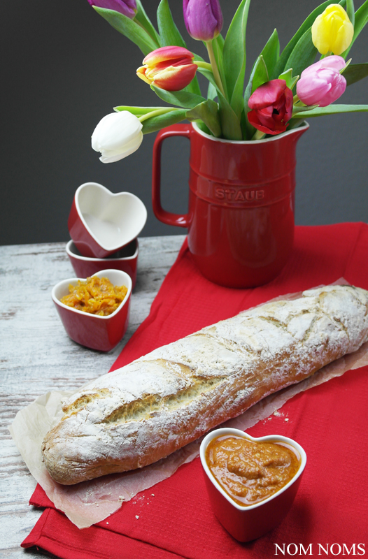 {liebe geht durch den magen} französisches baguette mit rotem pesto & möhren-feigen-chutney (gewinnspiel | reklame) ❤