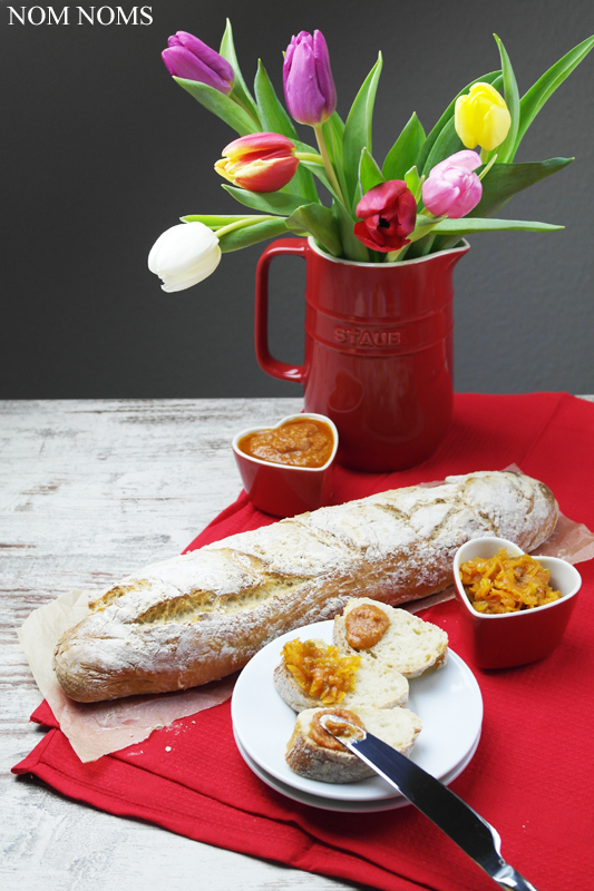 {liebe geht durch den magen} französisches baguette mit rotem pesto & möhren-feigen-chutney (gewinnspiel | reklame) ❤