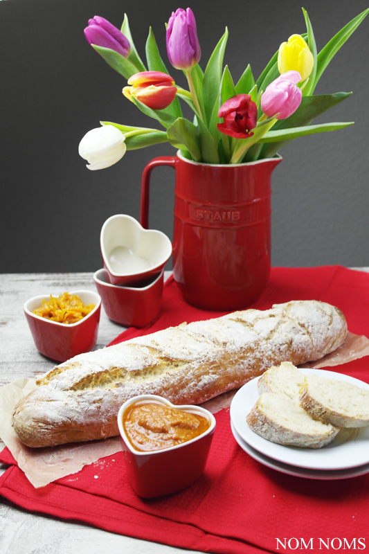 {liebe geht durch den magen} französisches baguette mit rotem pesto & möhren-feigen-chutney (gewinnspiel | reklame) ❤