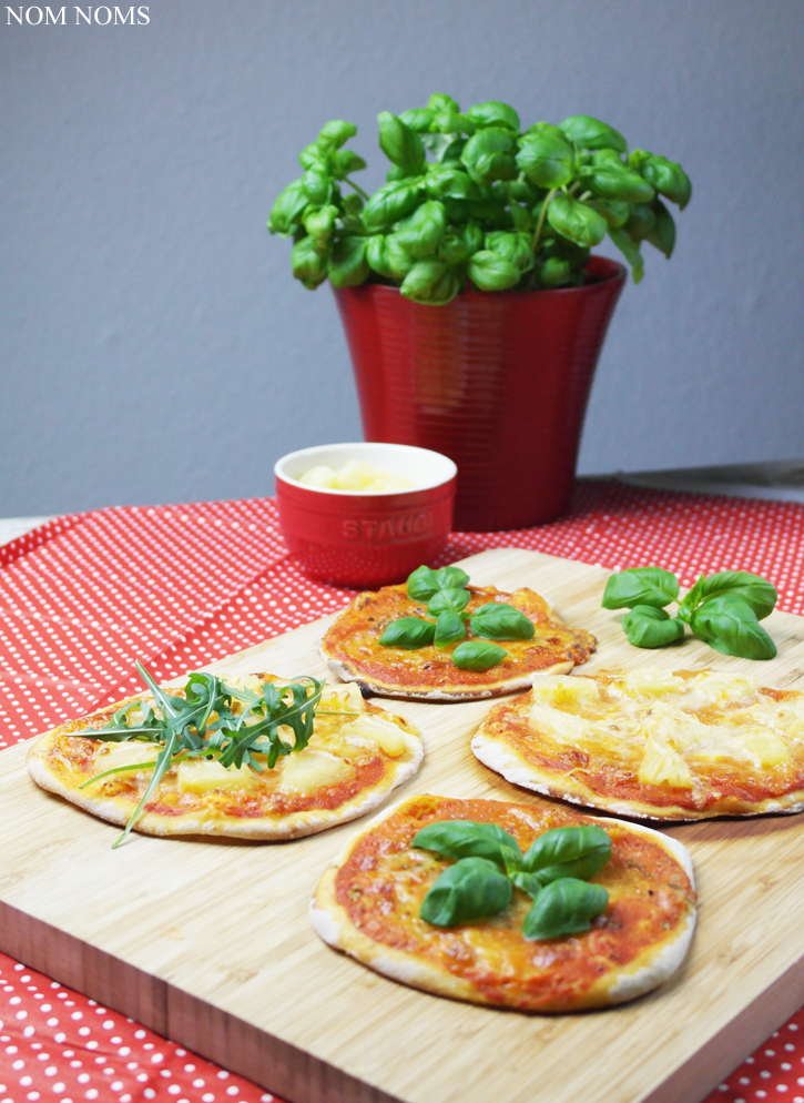 mini margherita pizza &amp; mit ananas | mini margherita pizza &amp; with pineapple (veggie) ❤