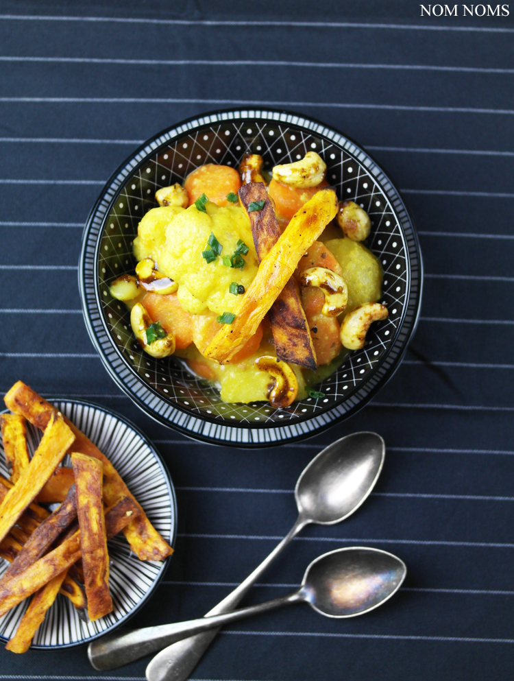 gemüse-curry mit karamellisierten cashews & süßkartoffel-pommes | vegetable curry with caramalized cashews & sweet potato fries (vegan) ❤