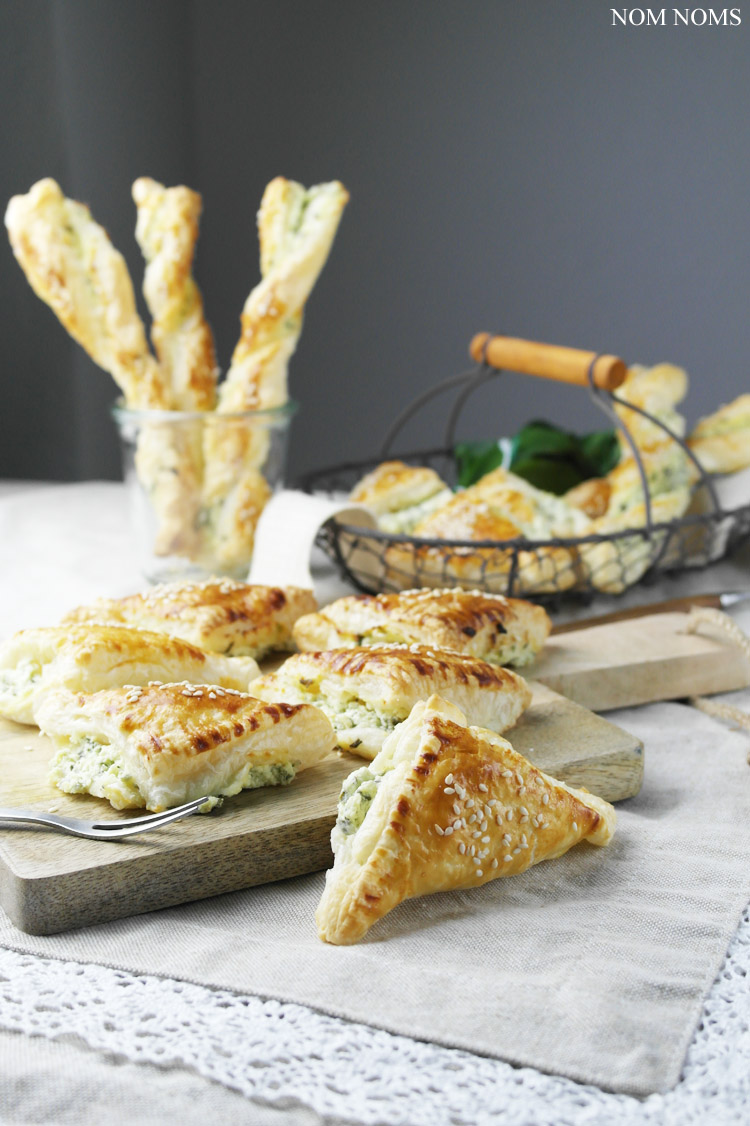 bärlauch-frischkäse im knusprigen blätterteig | wild garlic (ramson) cream cheese in cripsy puff pastry (vegetarian)