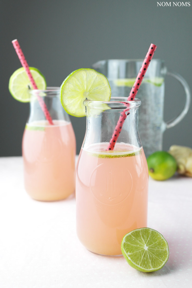 spritzige rhabarber limonade mit ingwer | fizzy rhubarb lemonade with ginger (vegan) ❤