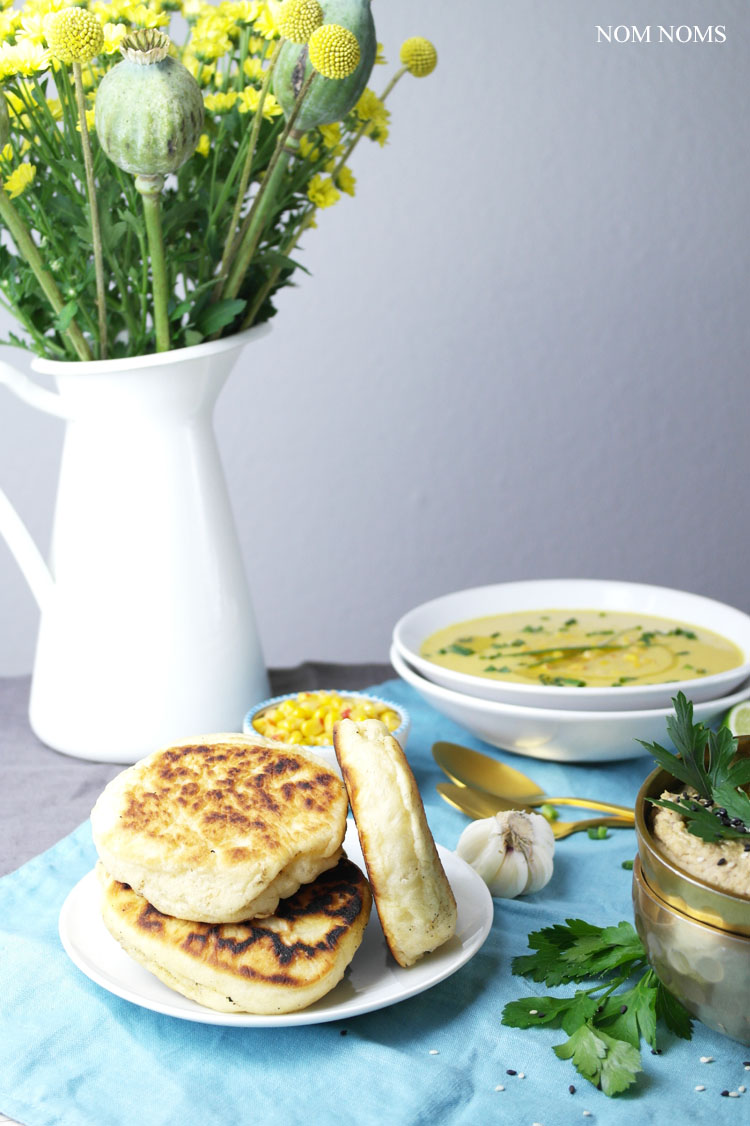 wärmende maissuppe, cremiger hummus und knusprig luftige pita aus der pfanne ❤
