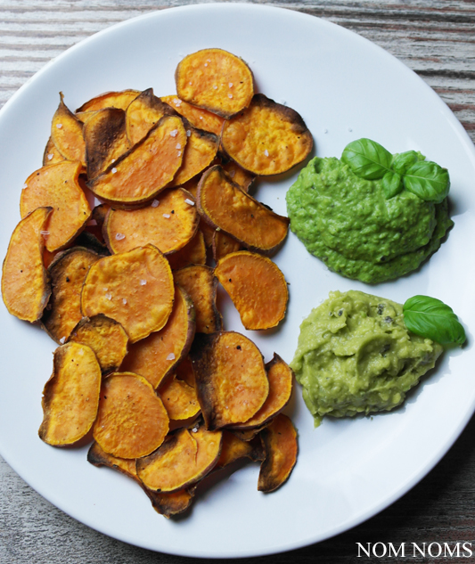 knusprige süßkartoffelchips mit avocado- & erbsen-dip | crispy sweet potato chips with avocado & peas dips ❤