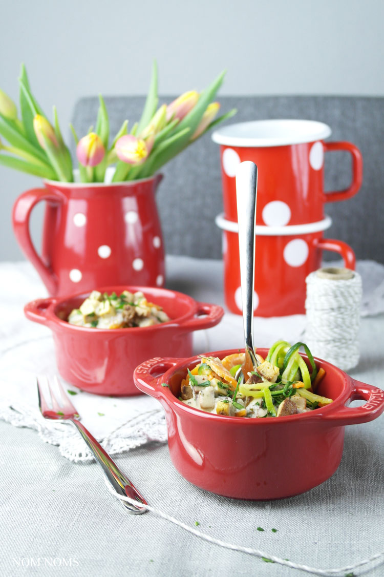 gemüse-spaghetti mit veganer carbonara | vegetable spaghetti with vegan carbonara