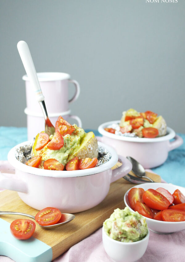 Ofenkartoffel mit Avocado-Tomaten-Salsa ❤