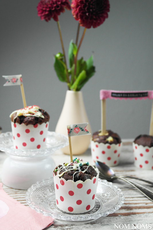 Fluffige Schokoladen-Muffins mit Cheesecake-Füllung | Knuspergeburtstagsgruß für Das Knusperstübchen ❤