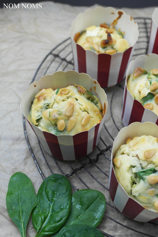 Spinat-Feta-Muffins mit Pinienkernen