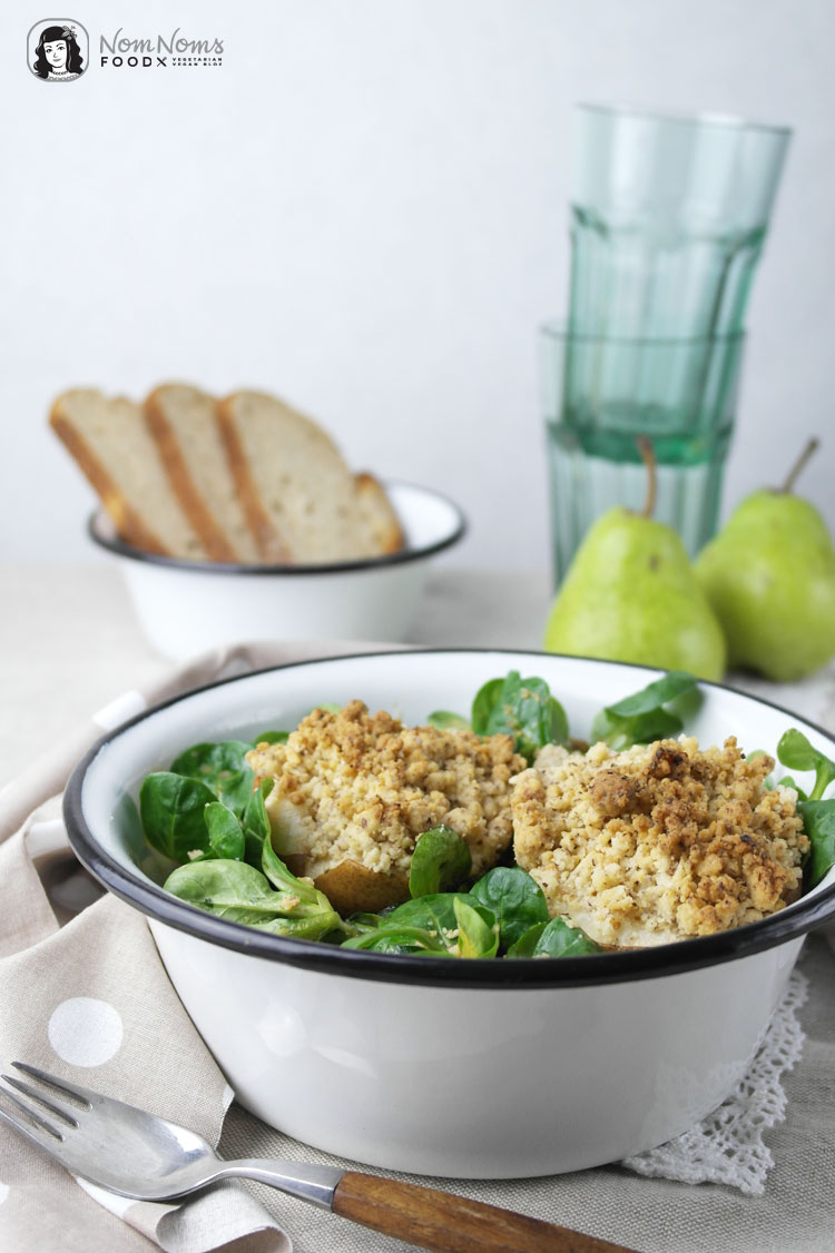 Feldsalat mit gebackener Birne | Kochbuch: Biokiste vegan / mache with baked pear