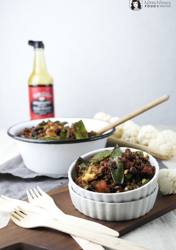 gebratener blumenkohlreis mit gemüse / fried cauliflower rice with vegetables