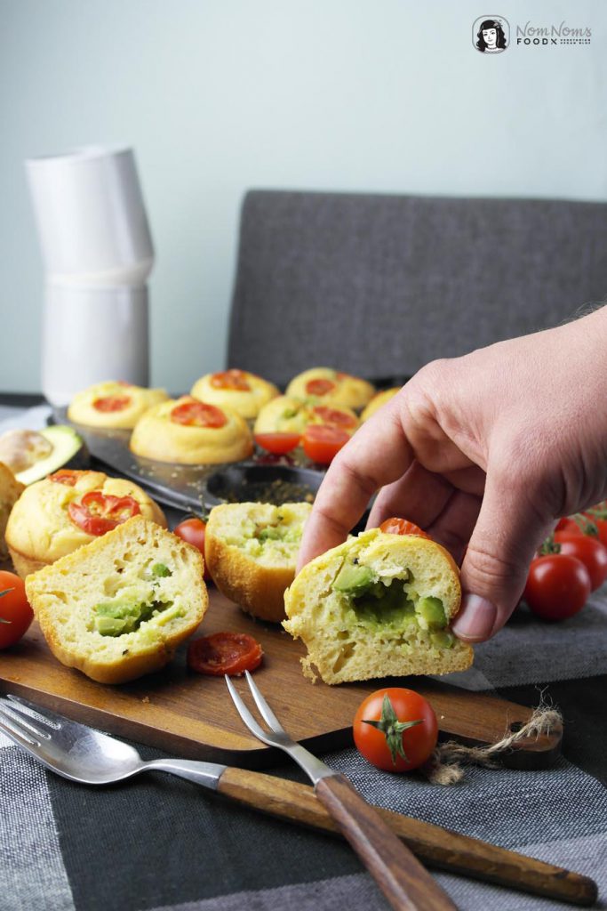 Perfekter Snack: Muffins mit Avocado-Käse-Füllung | Perfect Snack: Muffin stuffed with Avocado and Cheese