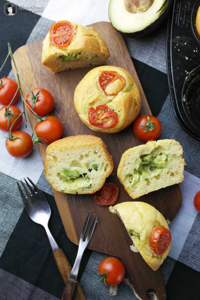 Perfekter Snack: Muffins mit Avocado-Käse-Füllung | Perfect Snack: Muffin stuffed with Avocado and Cheese