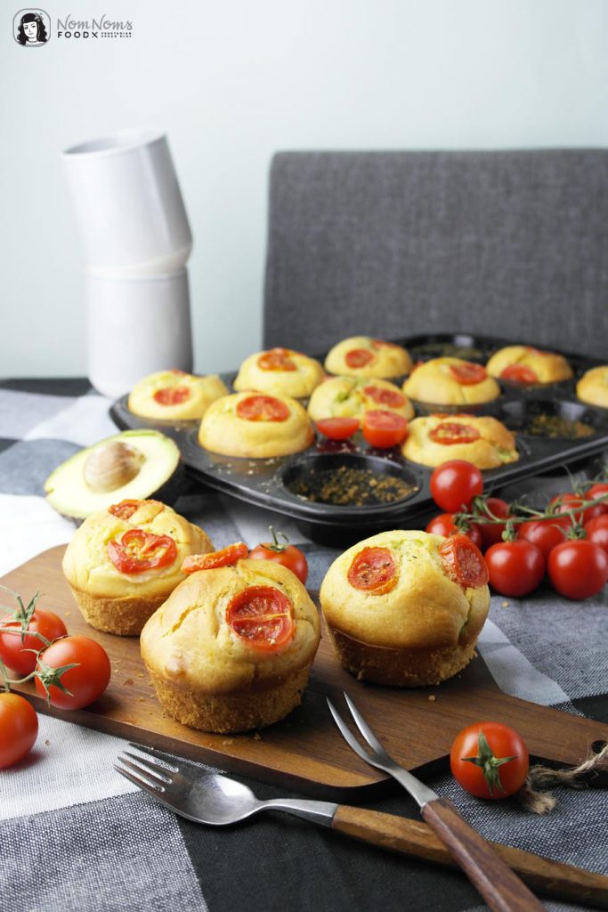 Perfekter Snack: Muffins mit Avocado-Käse-Füllung | Perfect Snack: Muffin stuffed with Avocado and Cheese