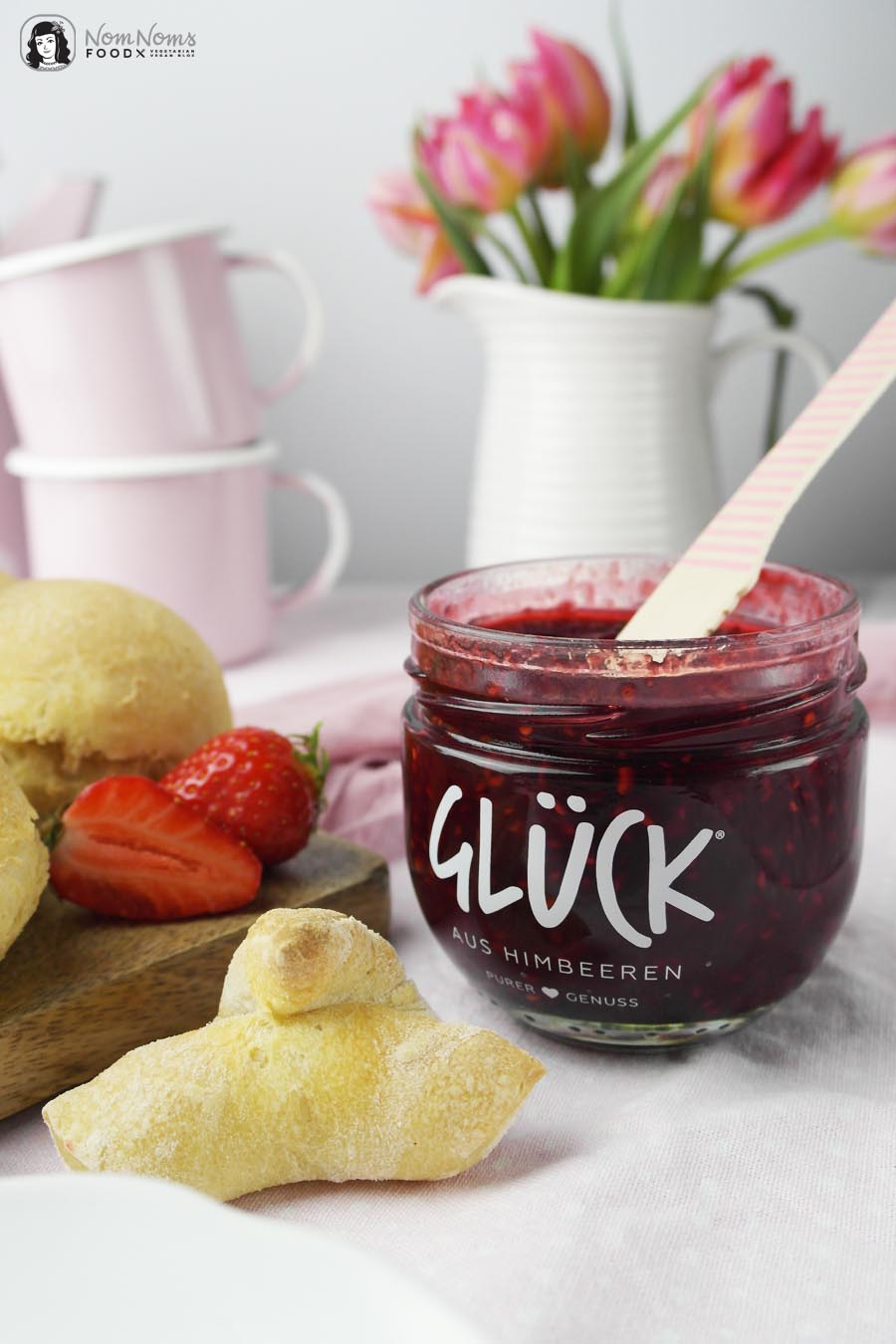 Marmeladen GLÜCK mit veganen Buttermilch-Brötchen