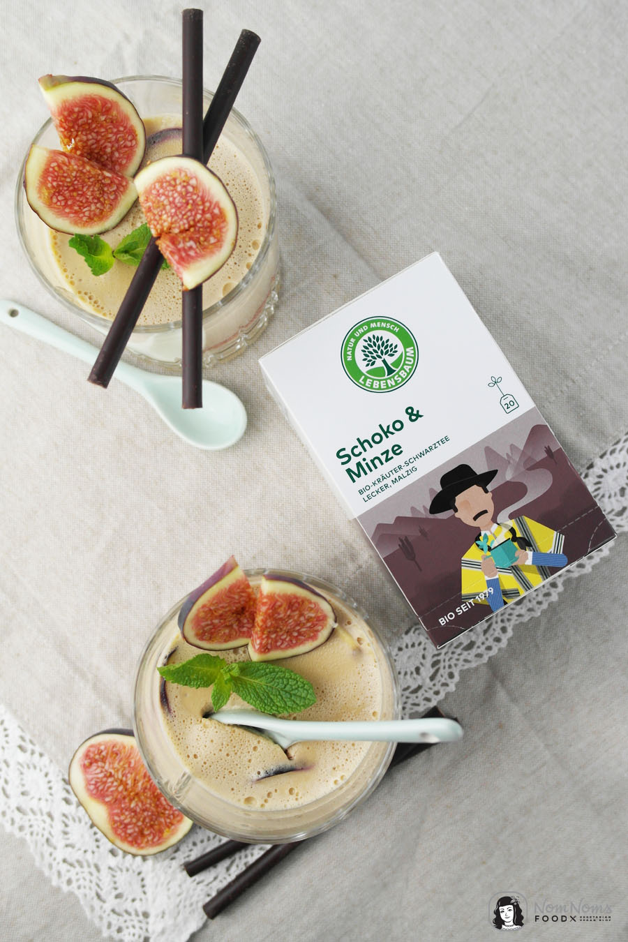 Schokoladen-Minze-Tee-Panna-Cotta mit Feigen