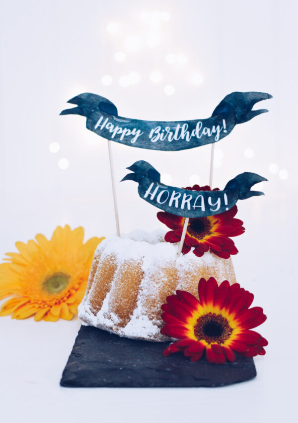 HOORAY: Selbst gemachte Cake Topper für den Geburtstagskuchen | Feiern mit Renate von Titatoni ❤