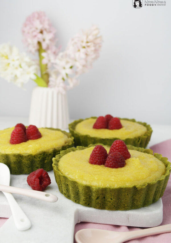 Vegane Matcha-Tartes mit cremigem Mango Curd ❤