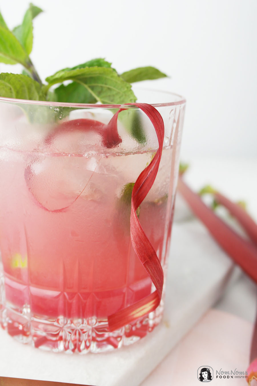 Rhabarber-Minze-Mojito & Rhabarber-Minze-Sirup