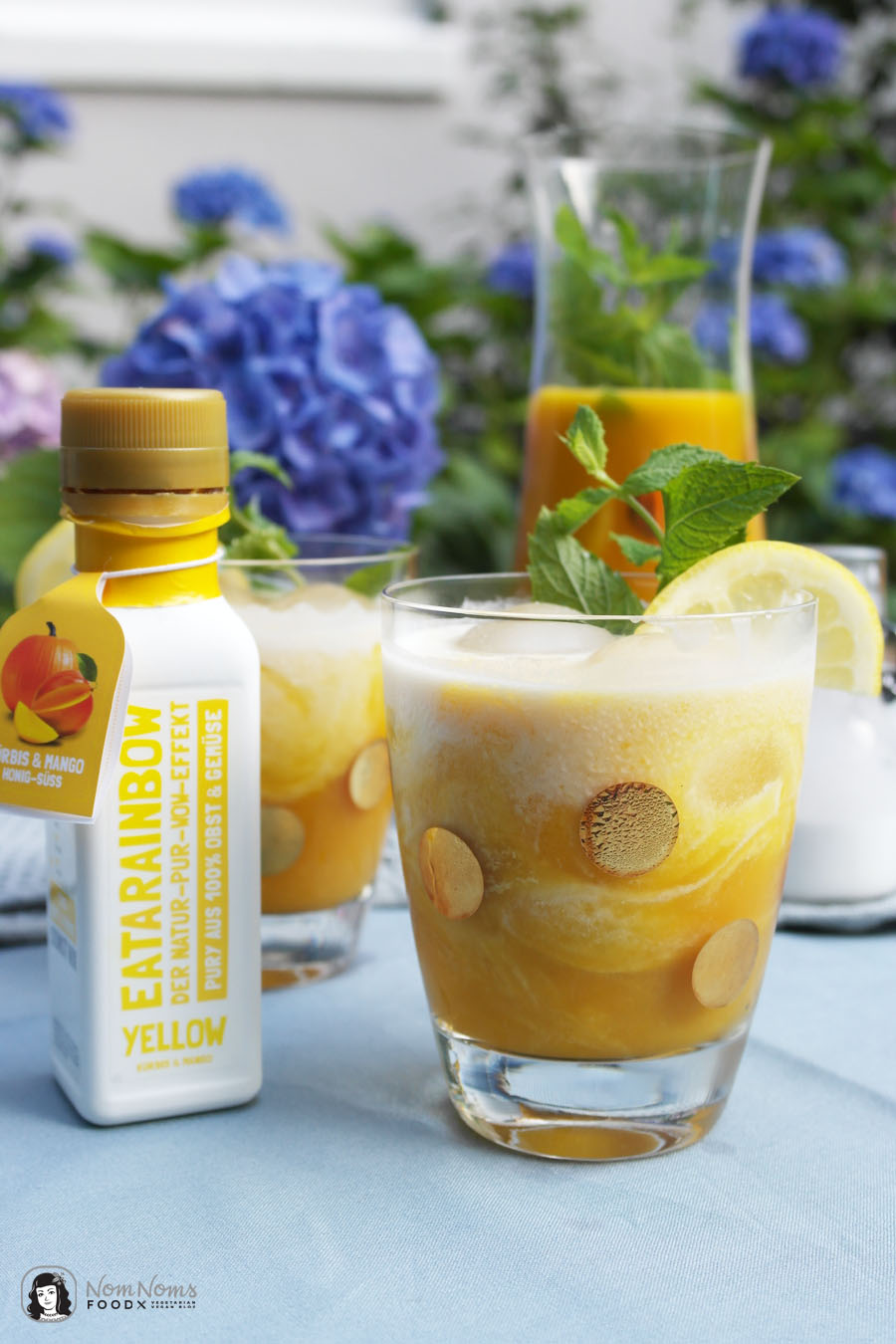 Erfrischender Mango-Eistee mit Kokosmilch vegan