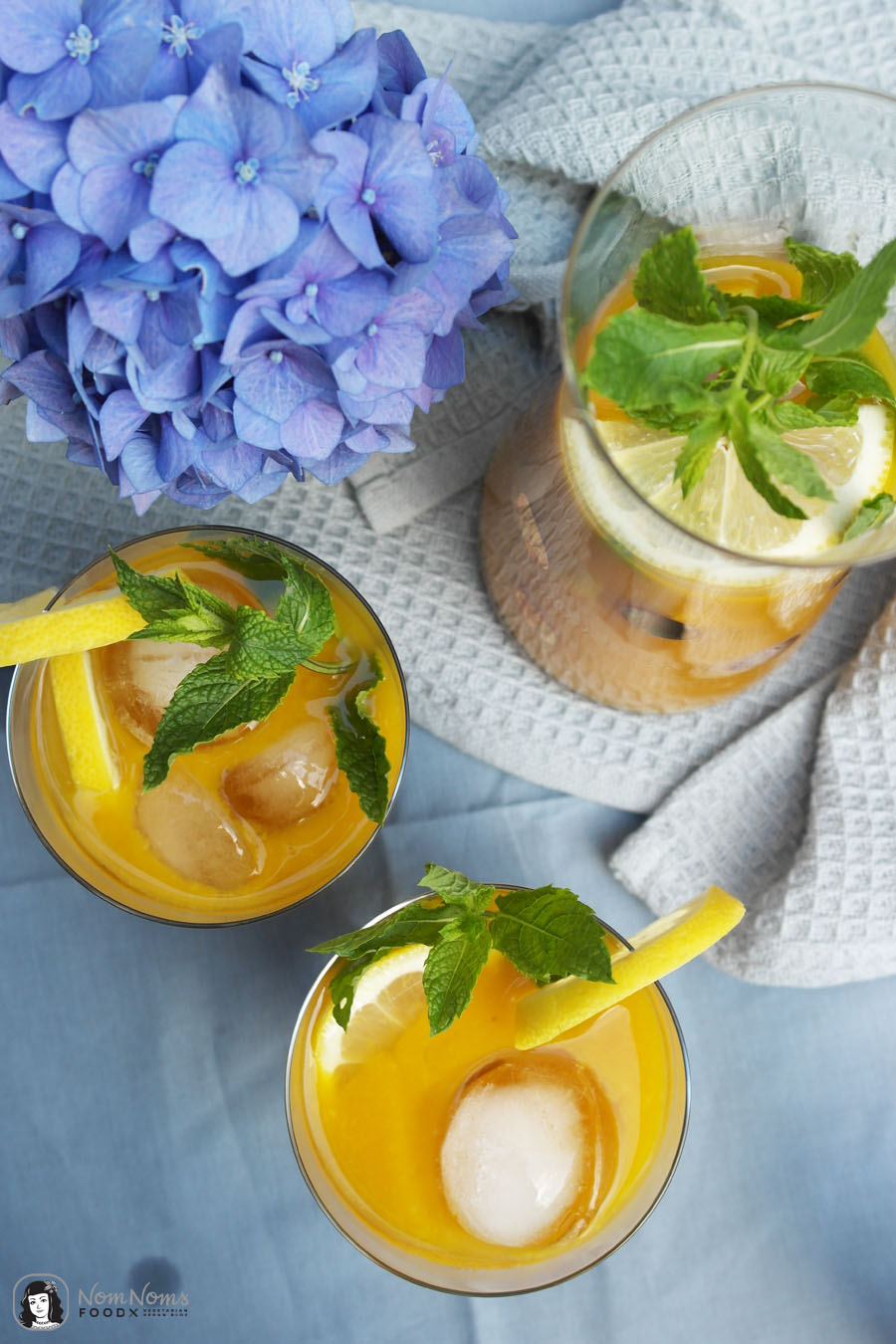Erfrischender Mango-Eistee mit Kokosmilch vegan