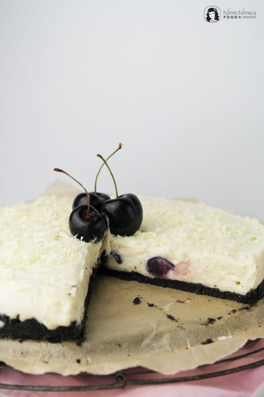 Weiße Schokolade Käsekuchen mit Kirschen ohne Backen no bake Cheesecake