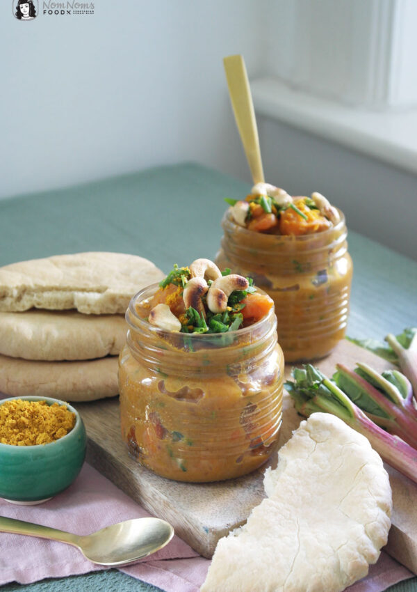 Veganes Rhabarber-Curry mit Süßkartoffel und Cashews ❤