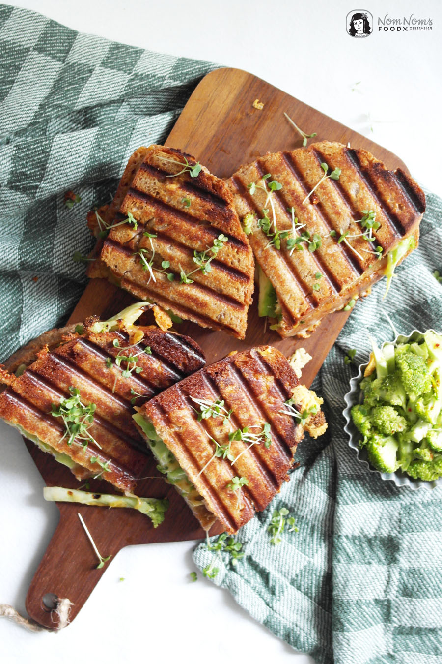 Brokkoli Grilled Cheese Sandwich mit extra viel Cheddar und Gouda Käse