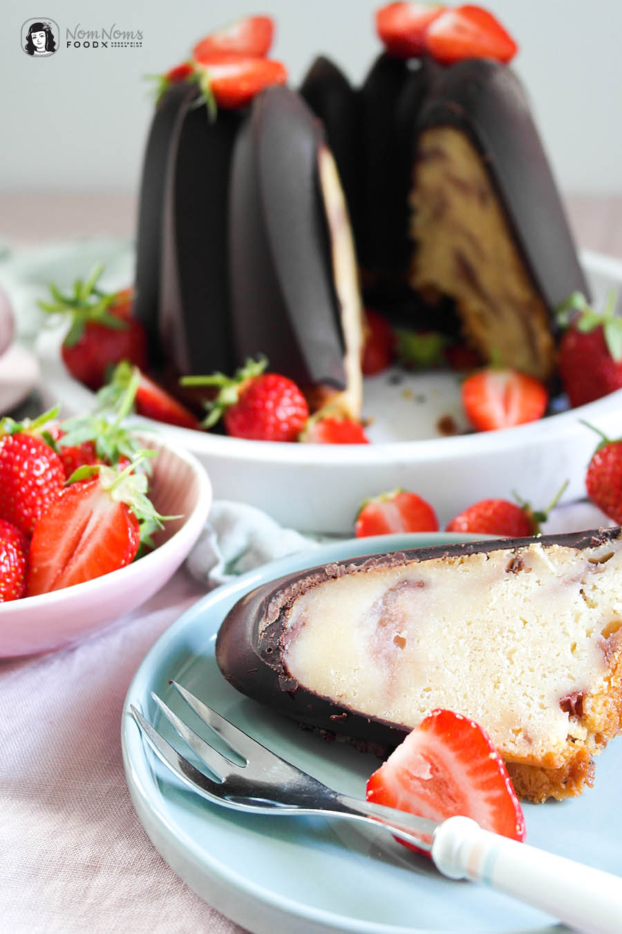 Erdbeer-Joghurt-Rührkuchen mit Schokoladen-Glasur oder auch Yogurette-Kuchen