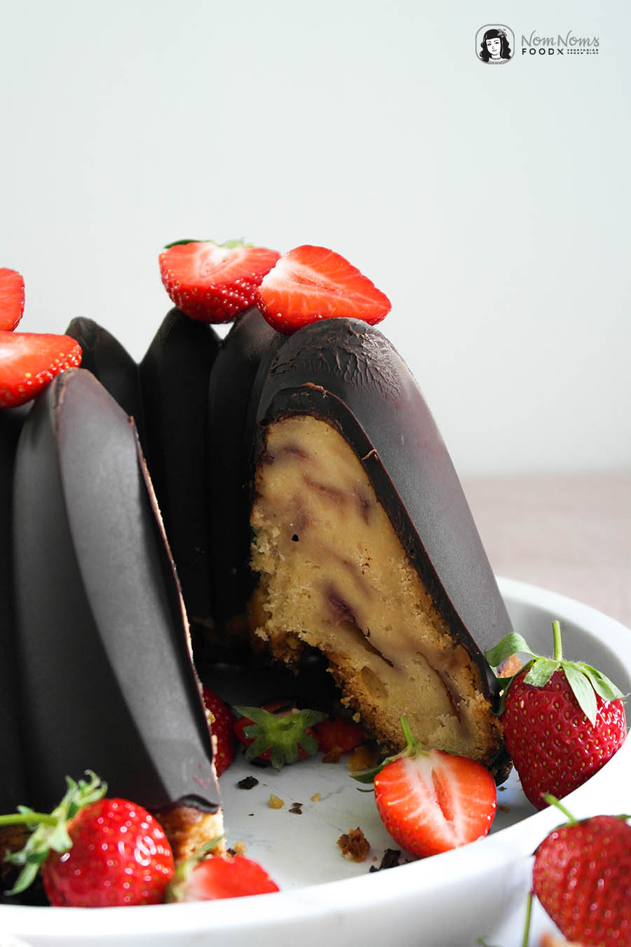 Erdbeer-Joghurt-Rührkuchen mit Schokoladen-Glasur oder auch Yogurette-Kuchen