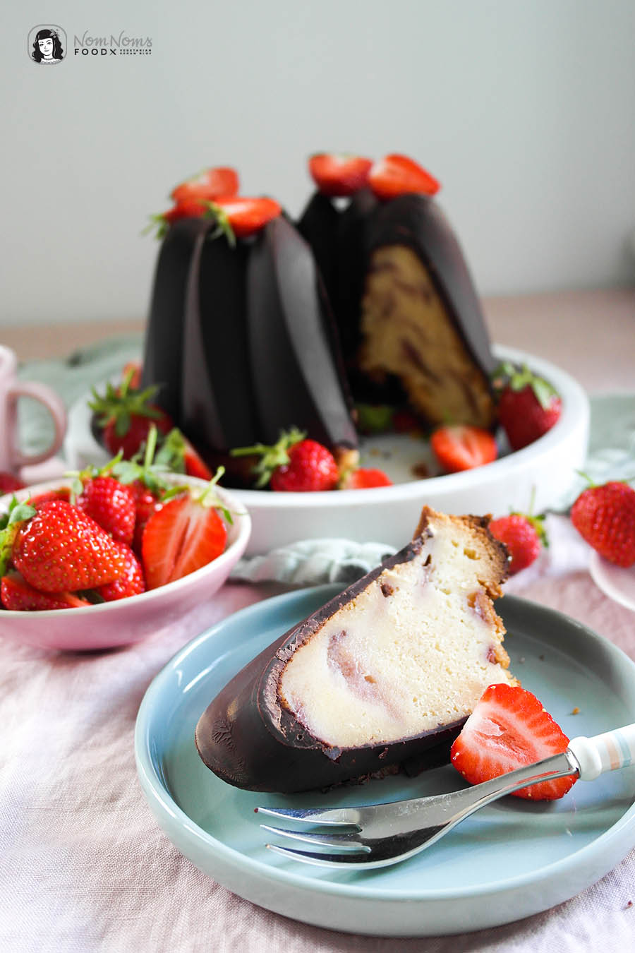 Erdbeer-Joghurt-Rührkuchen mit Schokoladen-Glasur oder auch Yogurette-Kuchen
