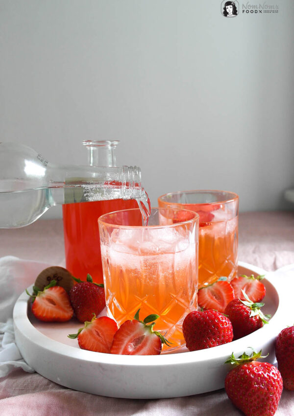Erdbeer Gin selbst gemacht und Erdbeer Gin Tonic mit und ohne Alkohol ❤