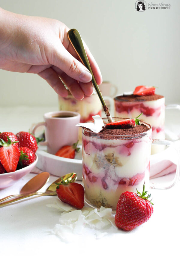 Veganes Erdbeer-Kokos-Tiramisu im Glas ❤