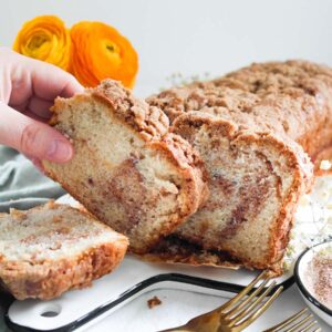 Veganer Rührkuchen mit Zimtstrudel und Zimt-Streuseln Veganuary Veganuar