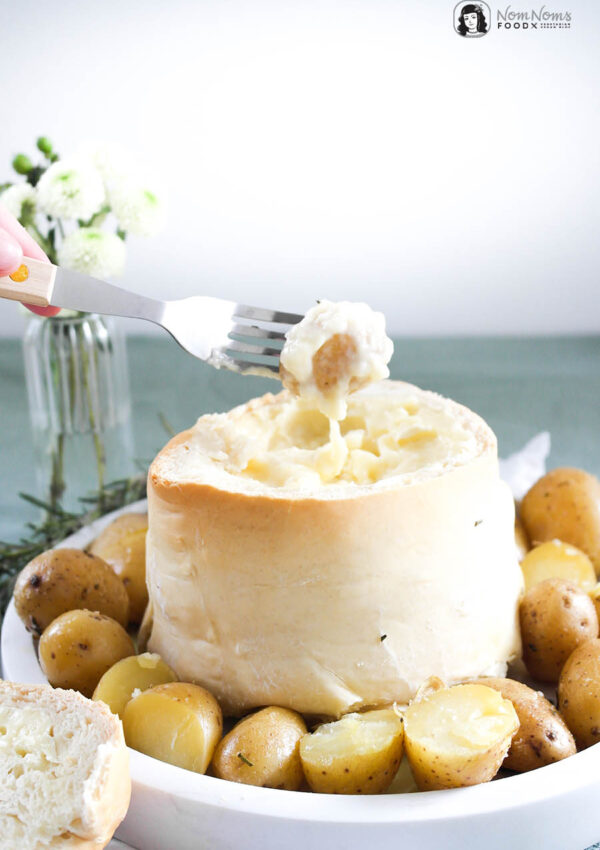 Camembert-Käse-Fondue im Teigmantel mit kleinen Rosmarin-Kartoffeln ❤