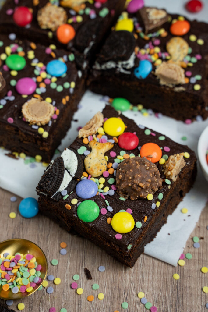 Candy Konfetti Brownies Geburtstagsfeier zu 10 Jahren Nom Noms food