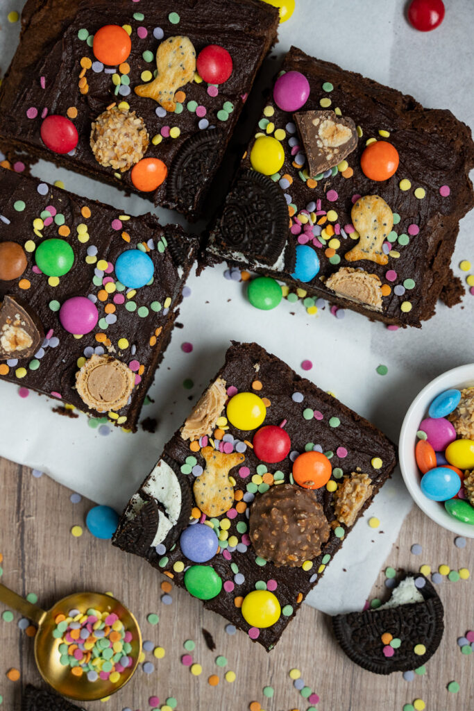 Candy Konfetti Brownies Geburtstagsfeier zu 10 Jahren Nom Noms food