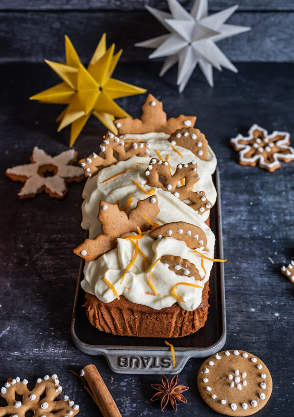 Lebkuchen-Kuchen - fluffiger Gewürzkuchen mit Orangen-Frischkäse Geburtstagsfeier zu 10 Jahren Nom Noms food