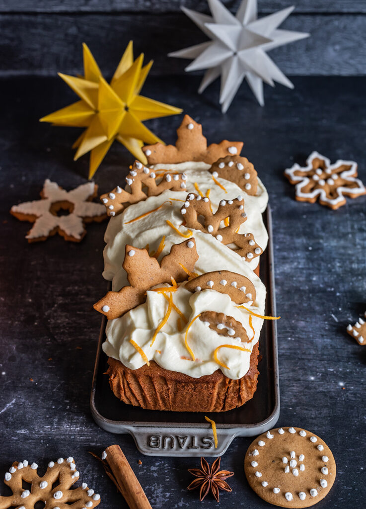 Lebkuchen-Kuchen - fluffiger Gewürzkuchen mit Orangen-Frischkäse Geburtstagsfeier zu 10 Jahren Nom Noms food