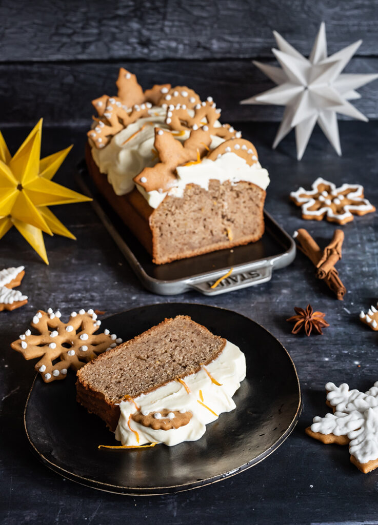 Lebkuchen-Kuchen - fluffiger Gewürzkuchen mit Orangen-Frischkäse Geburtstagsfeier zu 10 Jahren Nom Noms food