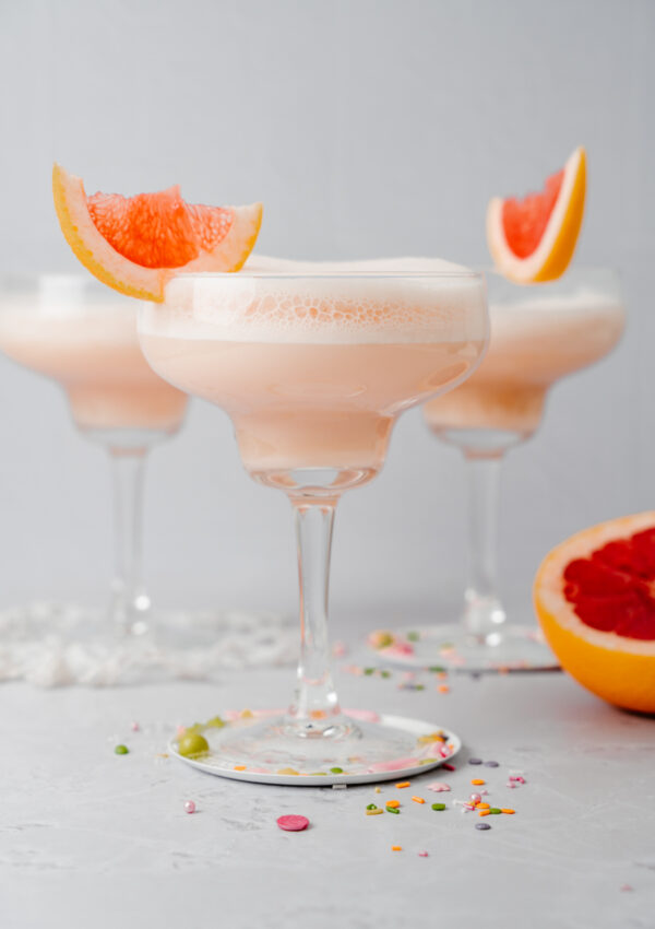 Cremiger Gin Fizz mit Grapefruit Cocktail Drink | Geburtstagsfeier zu 10 Jahren Nom Noms food ❤