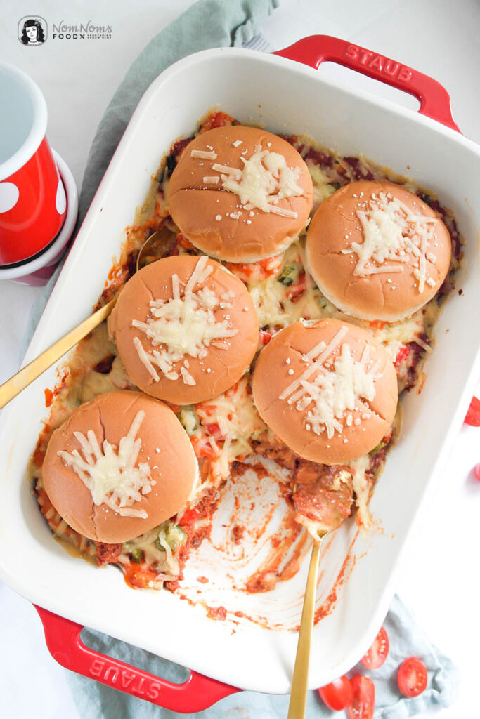 Schneller veganer Burger-Auflauf Veganuary Super Bowl